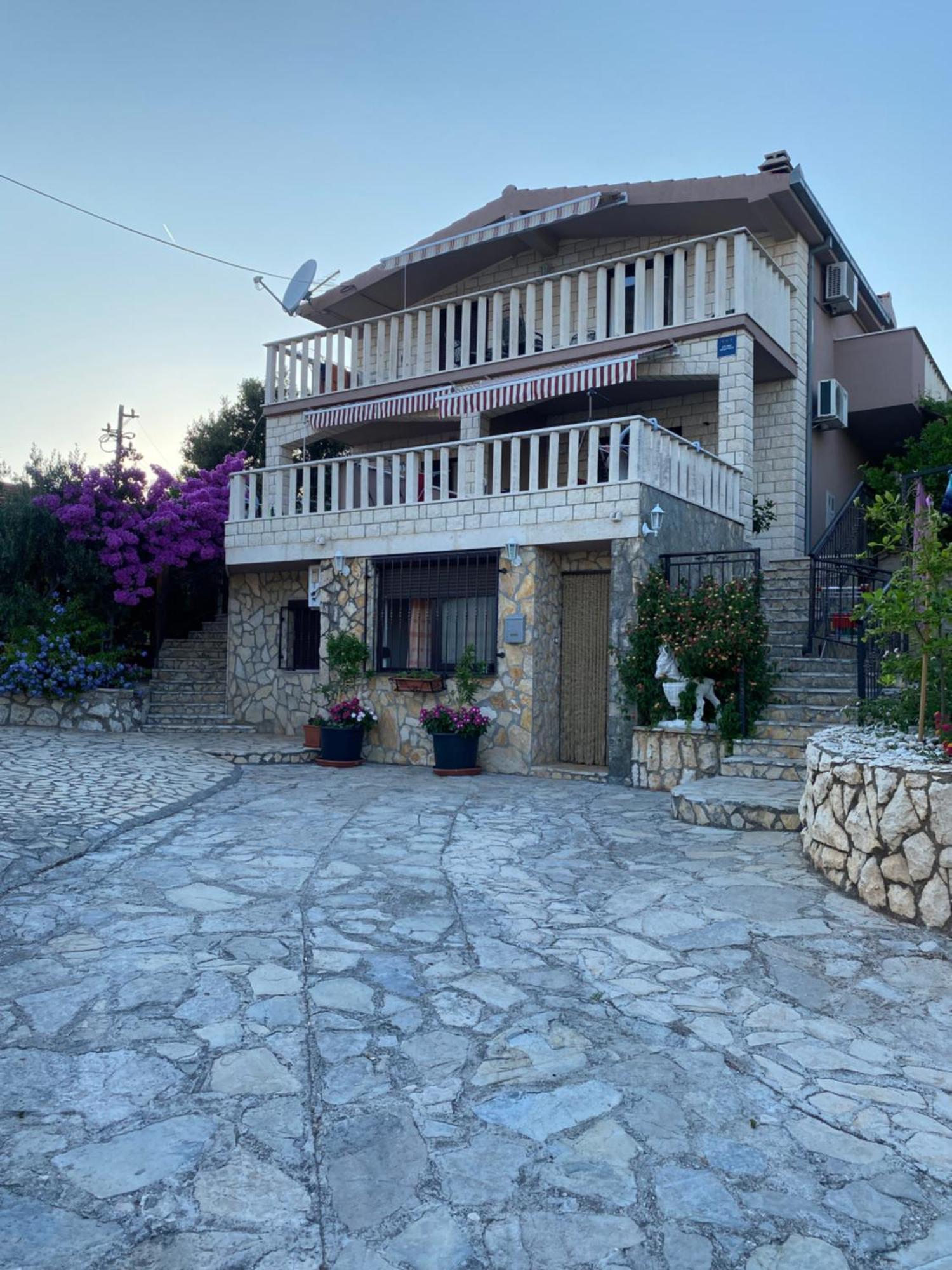 Villa Nada 산책길 외부 사진